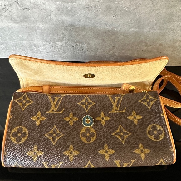 Authentic Louis Vuitton Pochette Twin PM - Picture 10 of 14